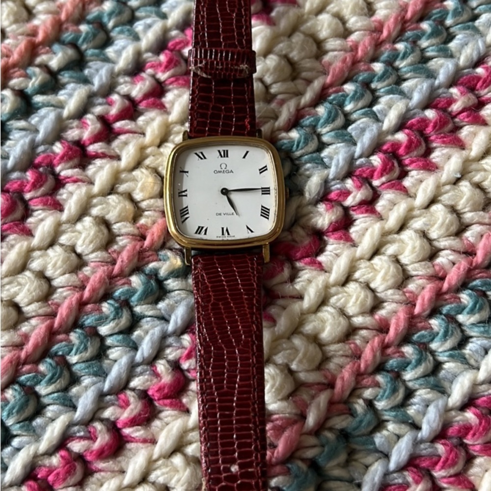 Women’s Vintage Gold Omega